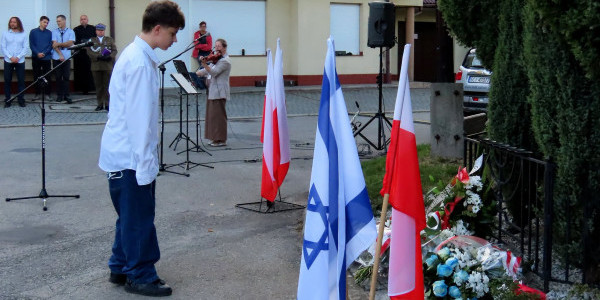 Uroczystości upamiętniające 87. rocznicę spalenia ustrońskiej synagogi